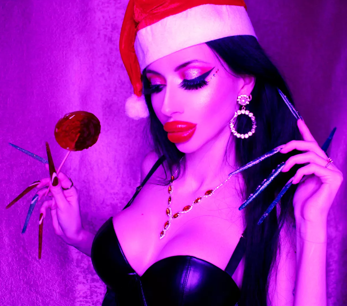My bright christmas makeup, long nails, neon lights