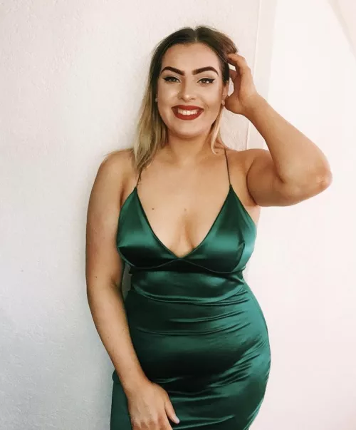 My curves make myself horny 🤭😈