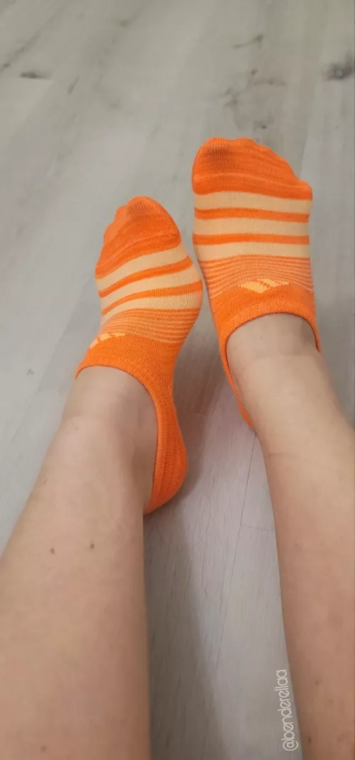 Neon Orange Adidas No-Shows 🍊🧡