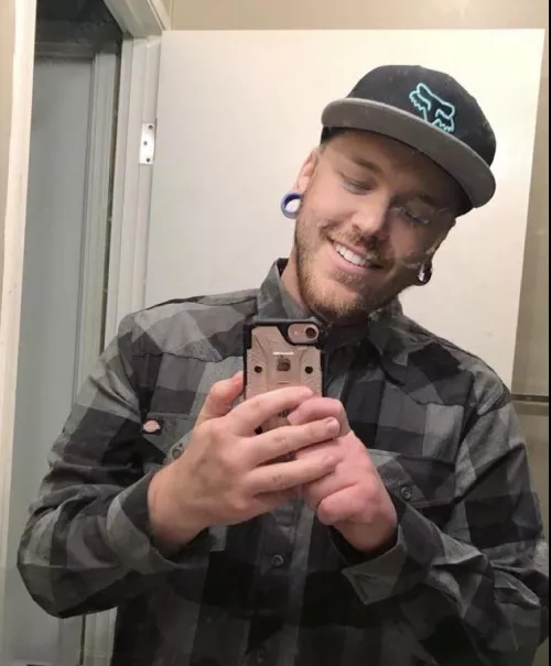 Not this dirty mirror making me look like I got jizz on my face! I can’t! 😂😂😂😂😂