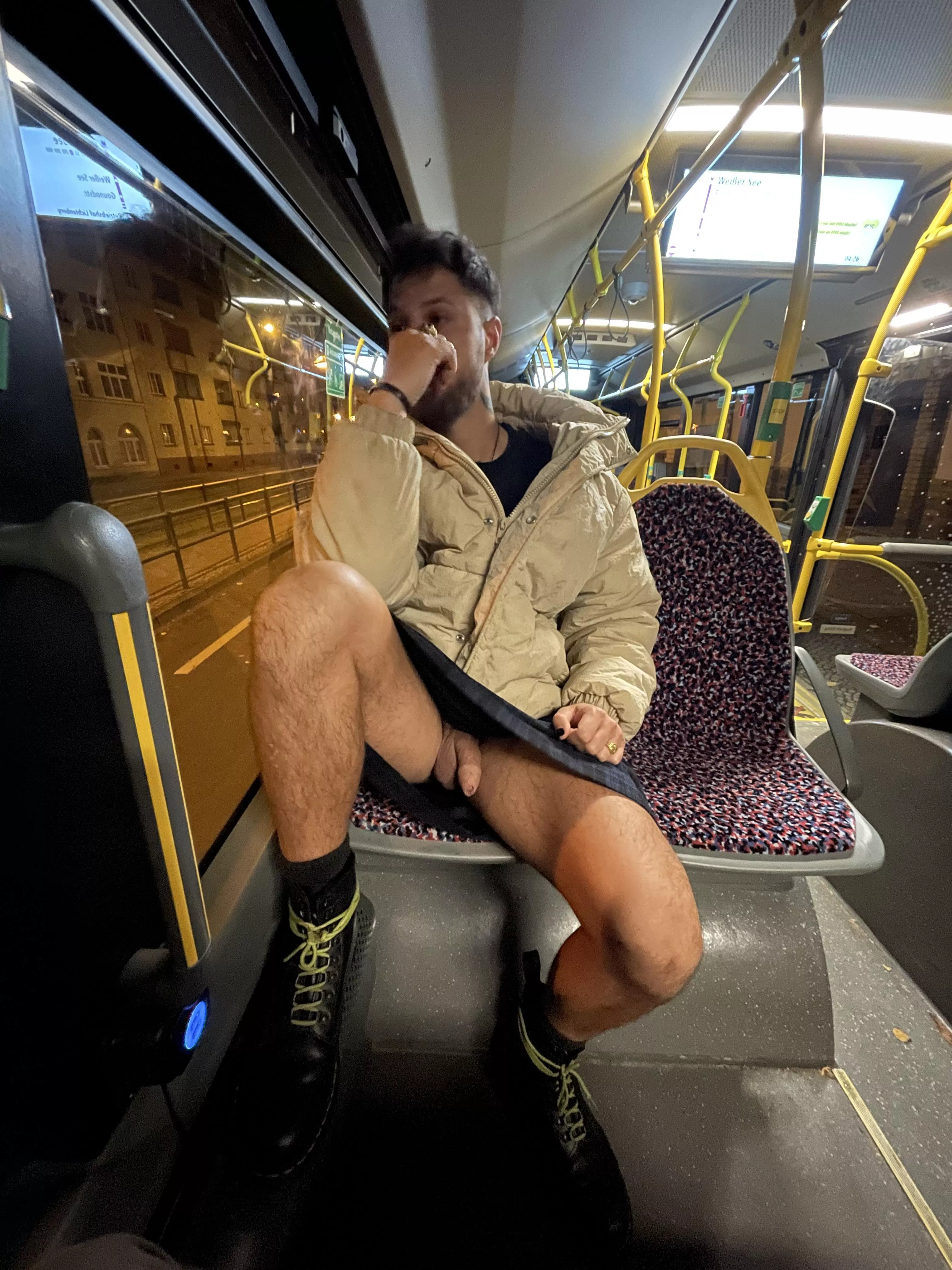 Public bus, love freeballin and skirts :)