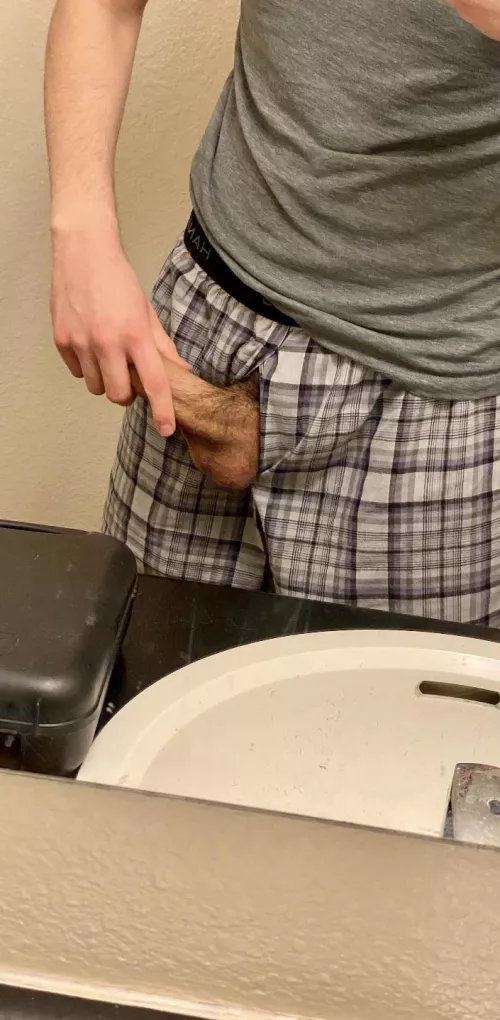 Ride this cock till u can’t no more🤭