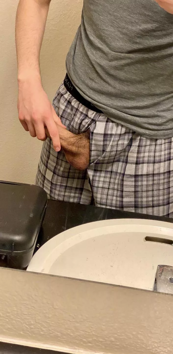 Ride this cock till u can’t no more🤭