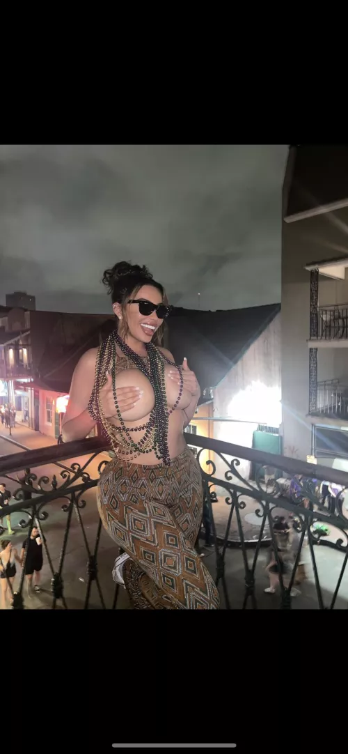 she's so hot (bbblove aka bunny barreras)