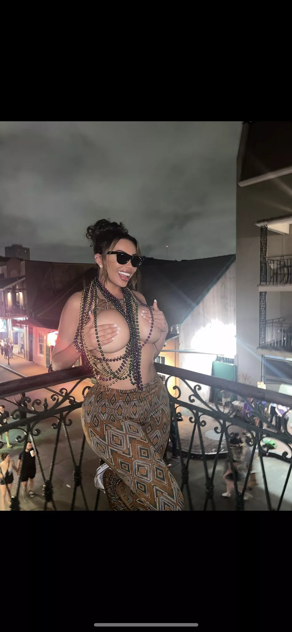 she's so hot (bbblove aka bunny barreras)