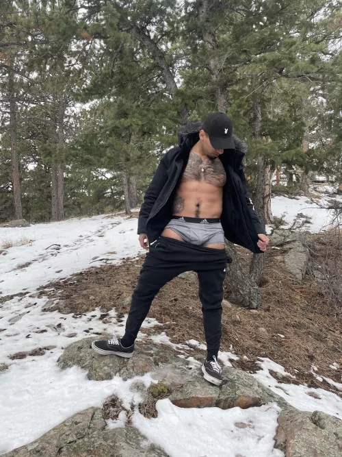 Showing off for the hikers