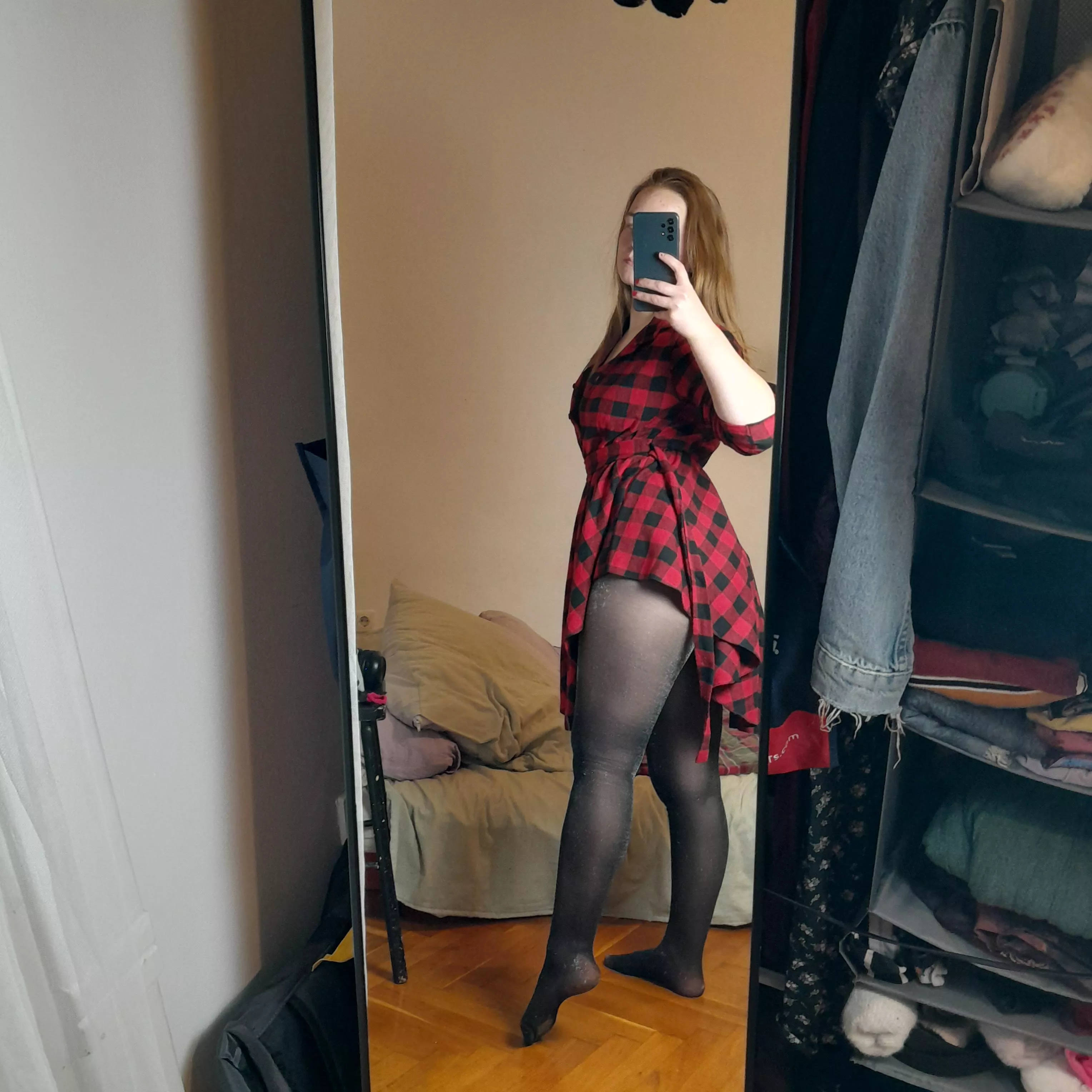 Sparkly legs, come help me take these off