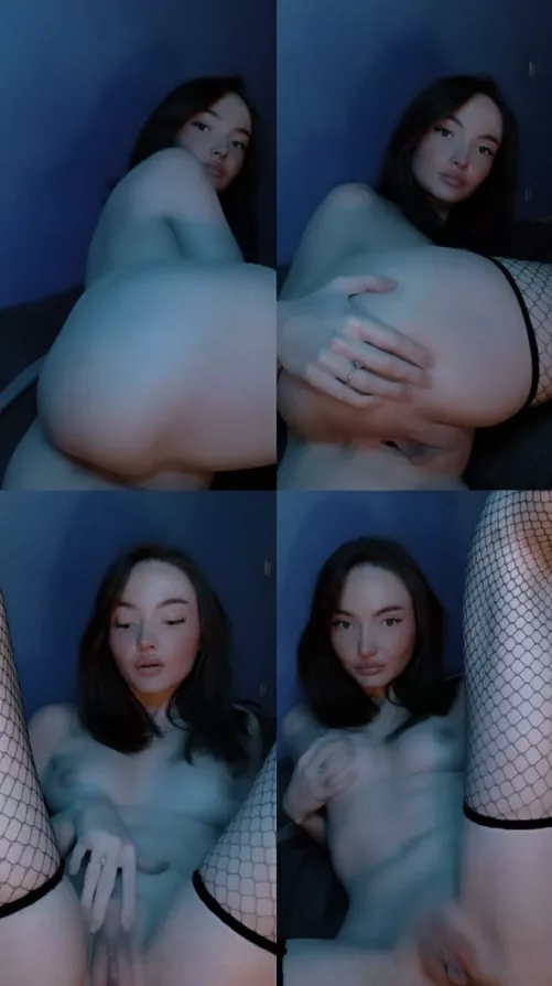 Spread me open and stretch me out 🤤💕