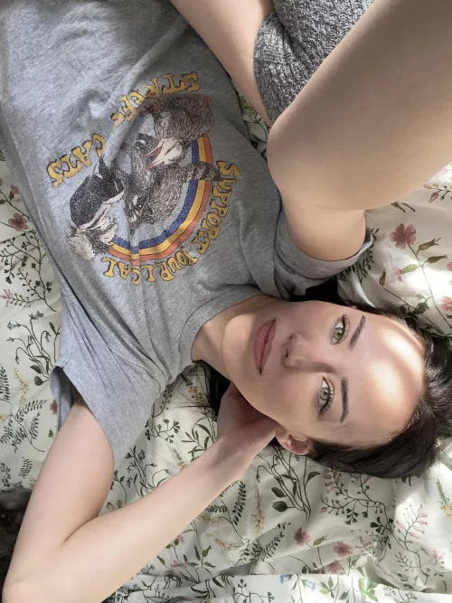 Support your local street cats 🦝