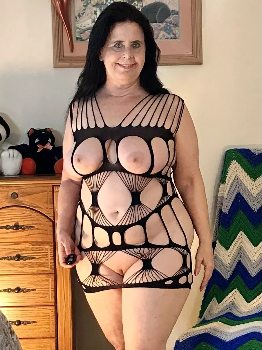 The older I get, the more I want to fuck. I can't stop thinking about it.