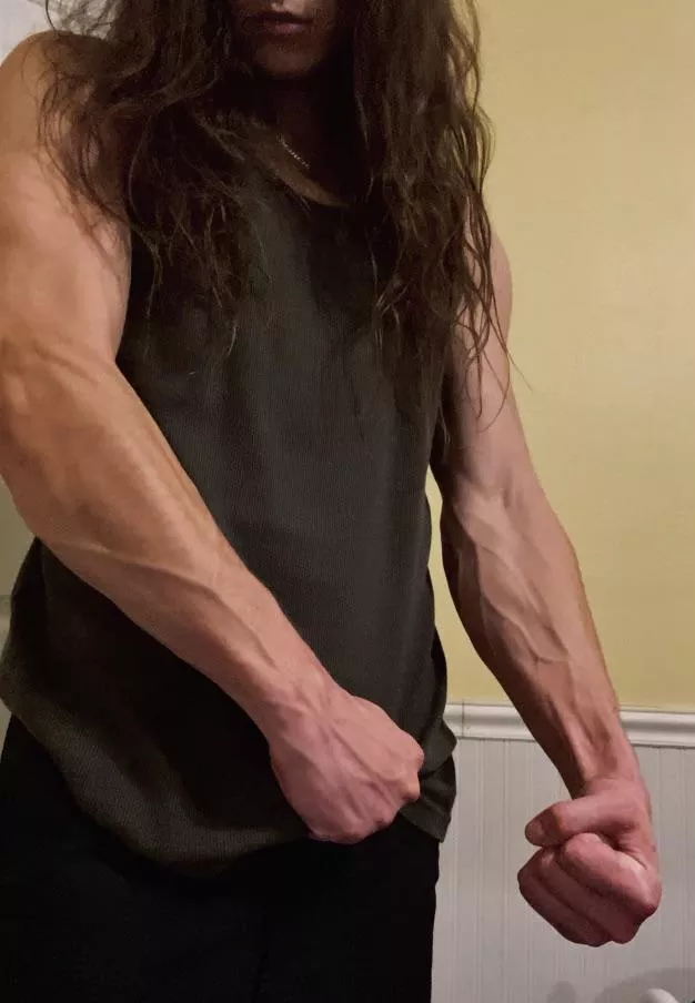 veins and definition, what more could you ask for