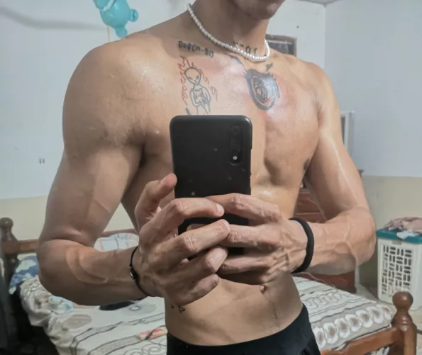 veiny and power full, not talkin about My forearms