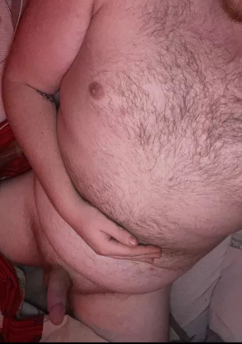 Wanna give me a hand? Or a hole👀