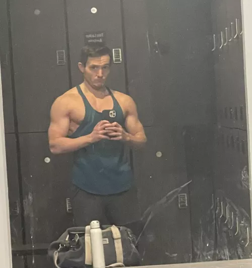 We wear cerulean on chest day