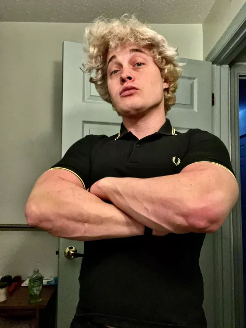 Well, this shirt doesn’t fit anymore. Anybody want this?