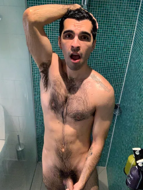 Wet hair always looks so hot to me