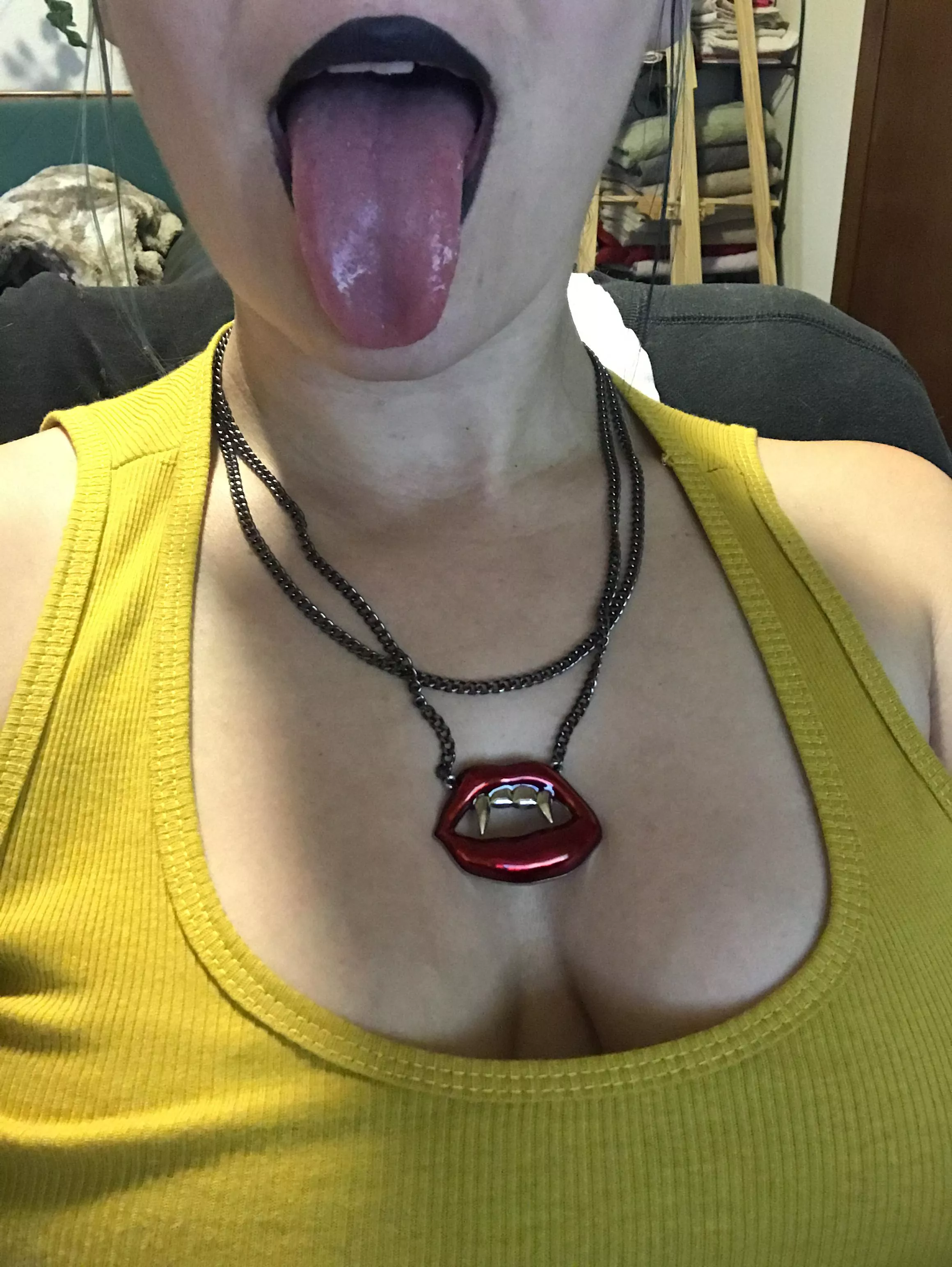 Which mouth are you aiming for...