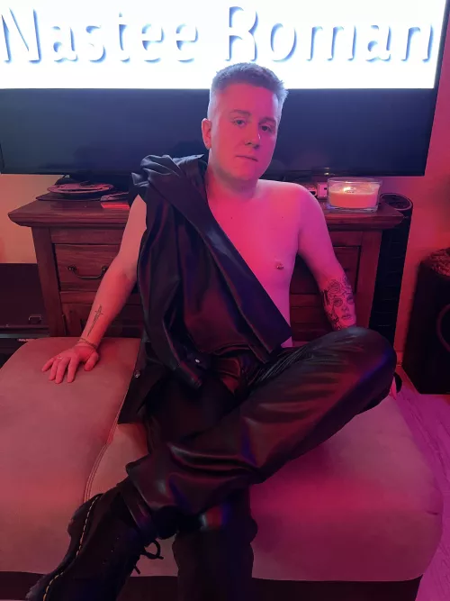 who wants to see and rate my dick?