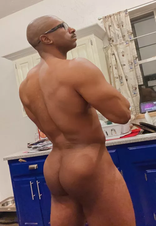 Window’s got a good view too😏