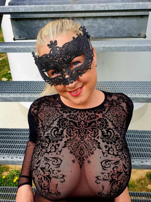 Would you fuck a hot reddit mom you found on reddit