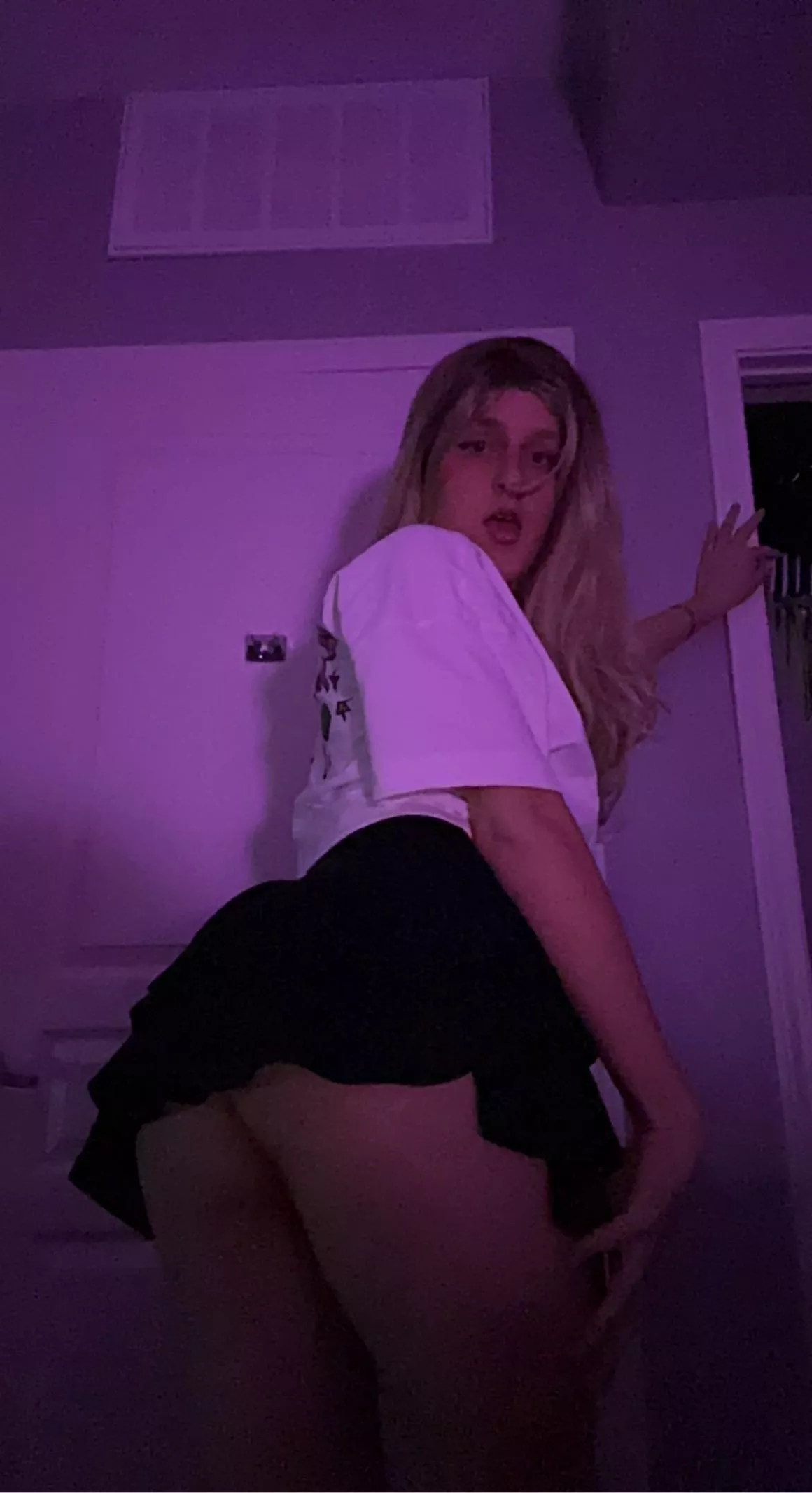 would you stare if you saw me wearing this skirt? 🍑