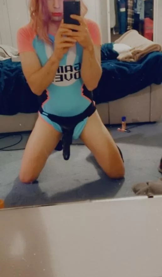 You are so pathetic that you want to suck a sissies strapon