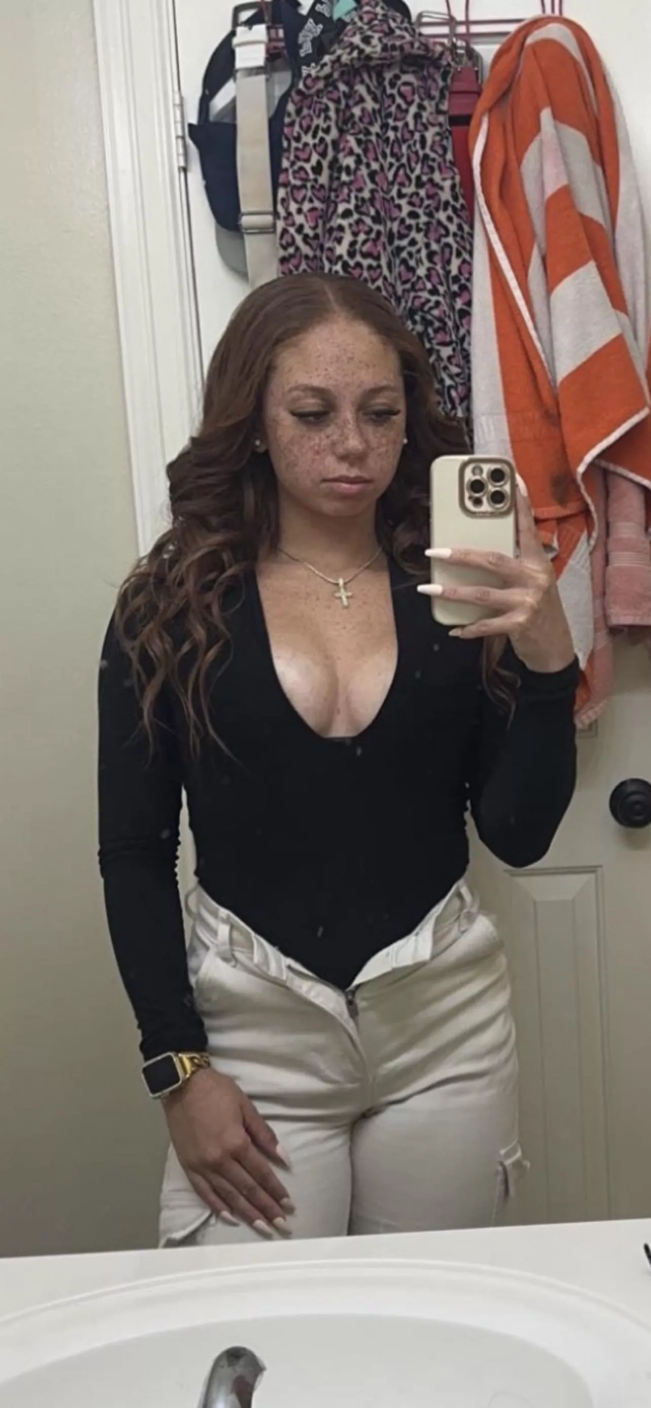 18 and ready to get naughty 😈