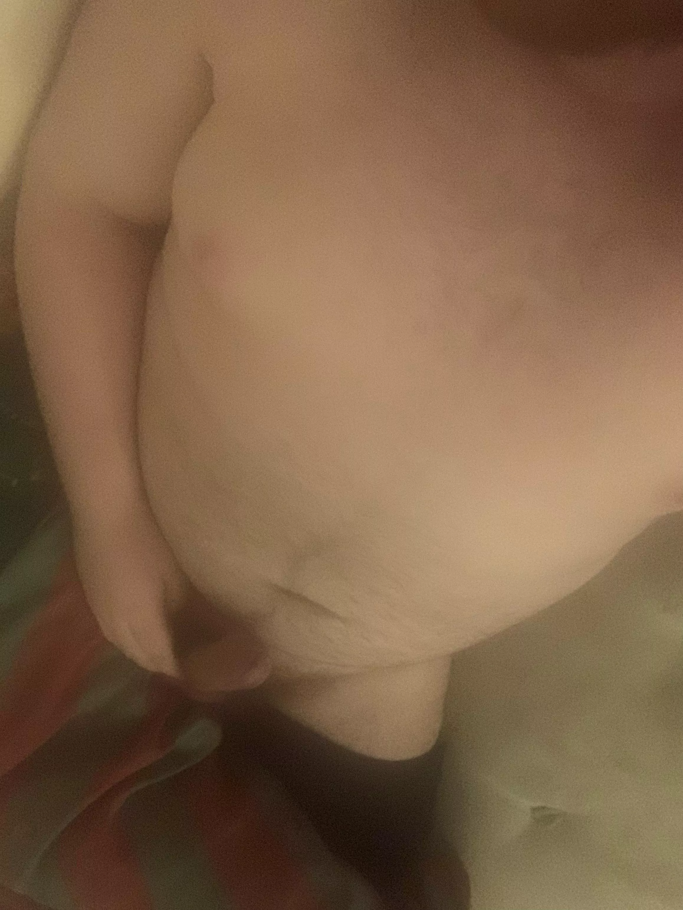 18 vers uk, anyone looking to fuck?