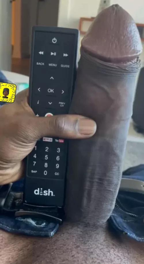 [19] Anyone want my dish remote 🤣👀