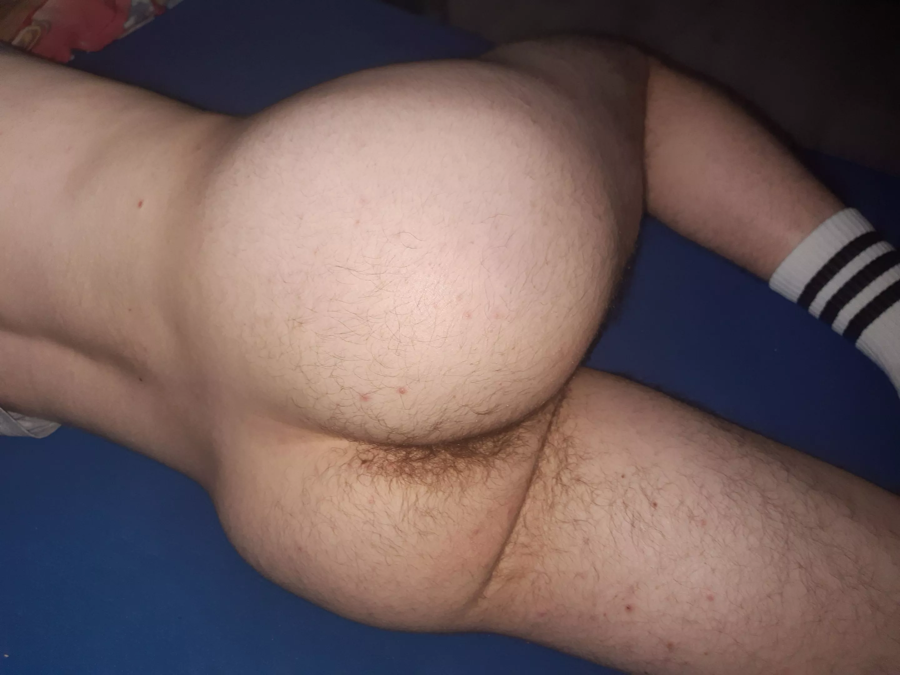 19 Year old ass ready to be fucked! DMs open