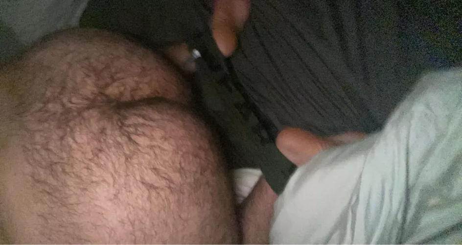 21 and already this hairy 😈