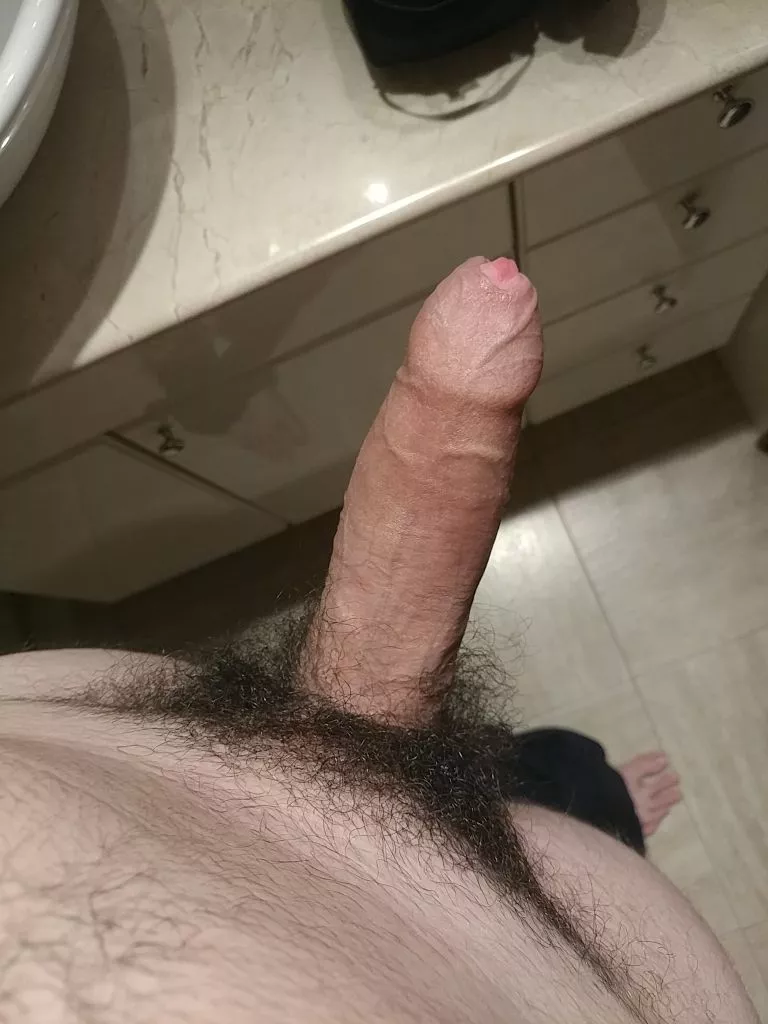 22 tall uncut bro looking for balls, if you see this add me and send me yours. snap: cventy