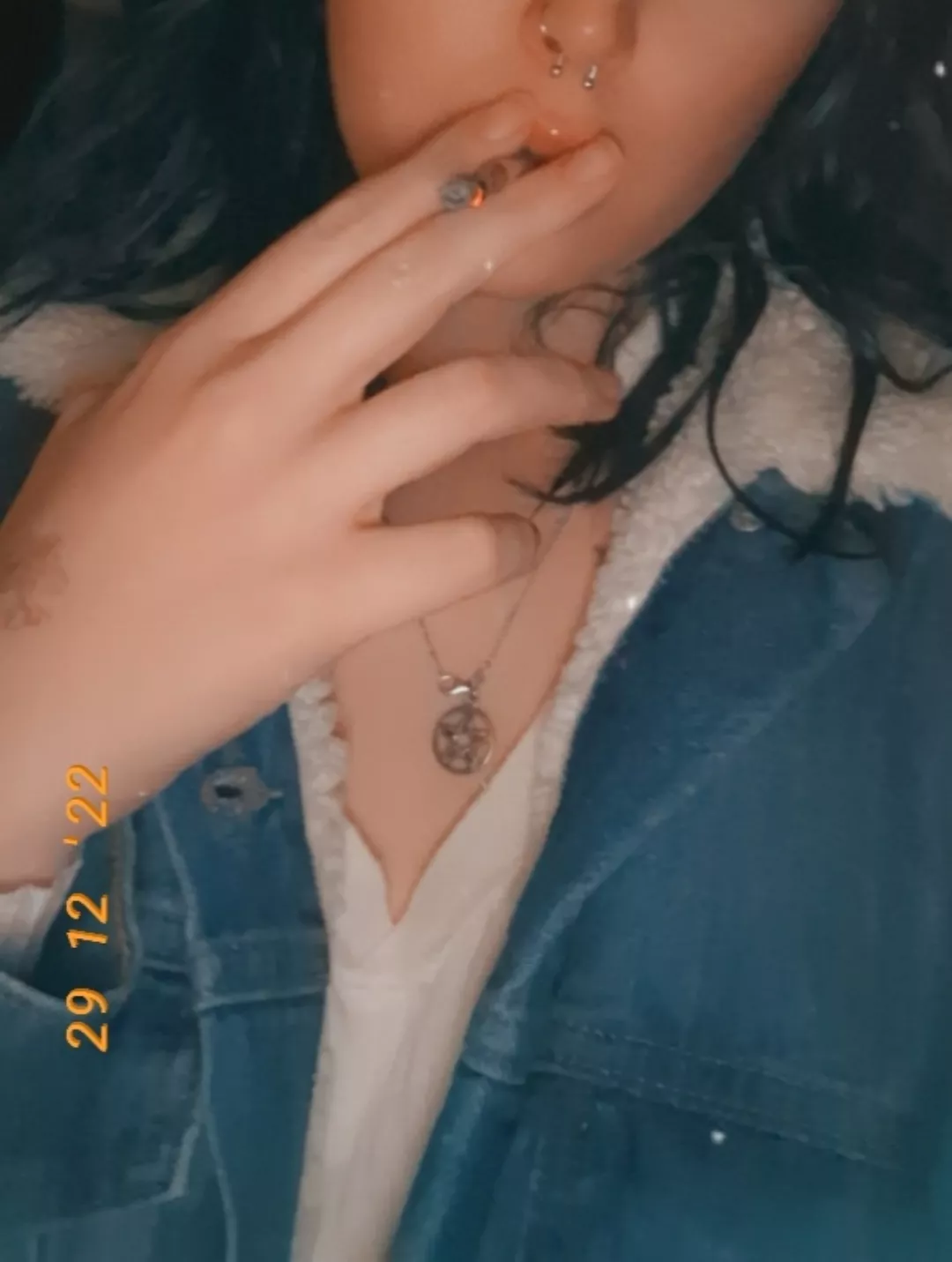 24F. Wanna come smoke with me? I'm not wearing a bra 😉