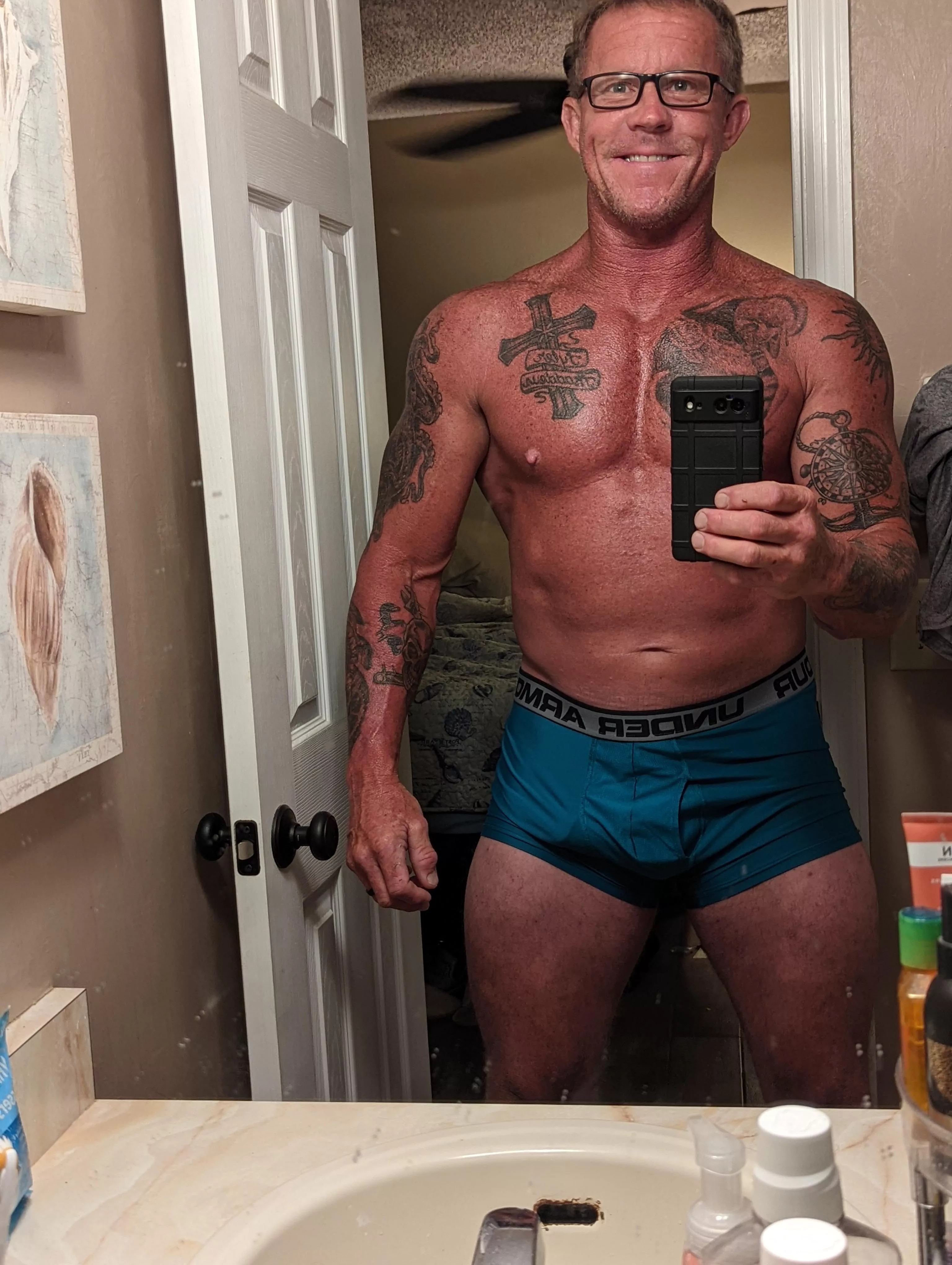 50 year old daddy looking for his playmate