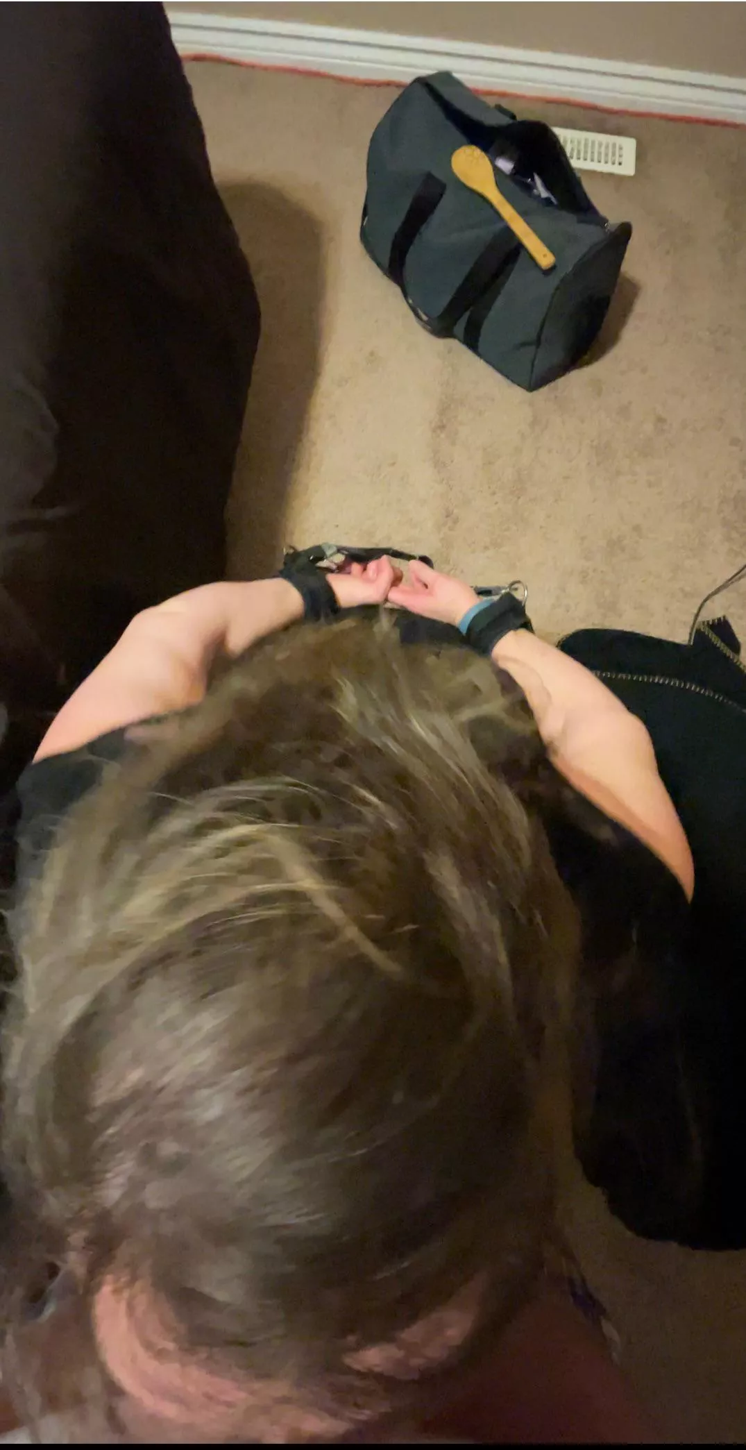 After a nice colouring of her tied breasts, she did a great job pleasing.