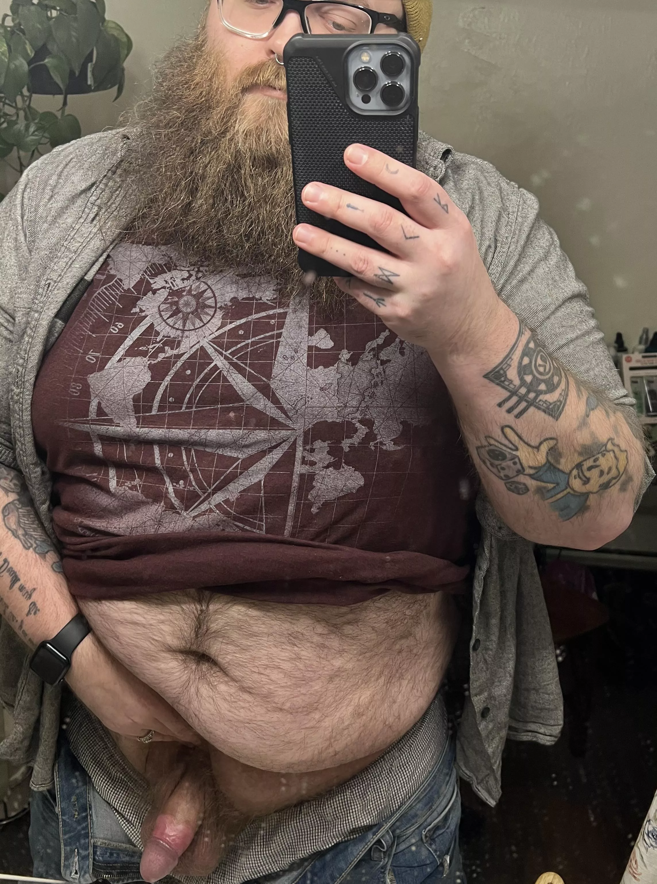 All sorts of wound up today, maybe someone can help me relax 😘