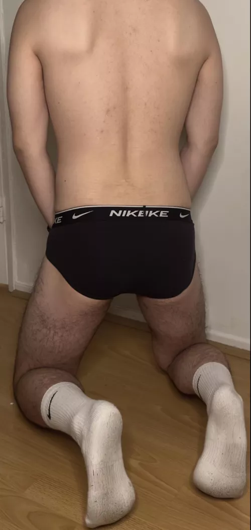 Been in such a submissive mood lately 🫣