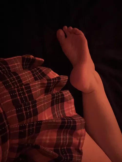 can i smother you with my feet?🎀