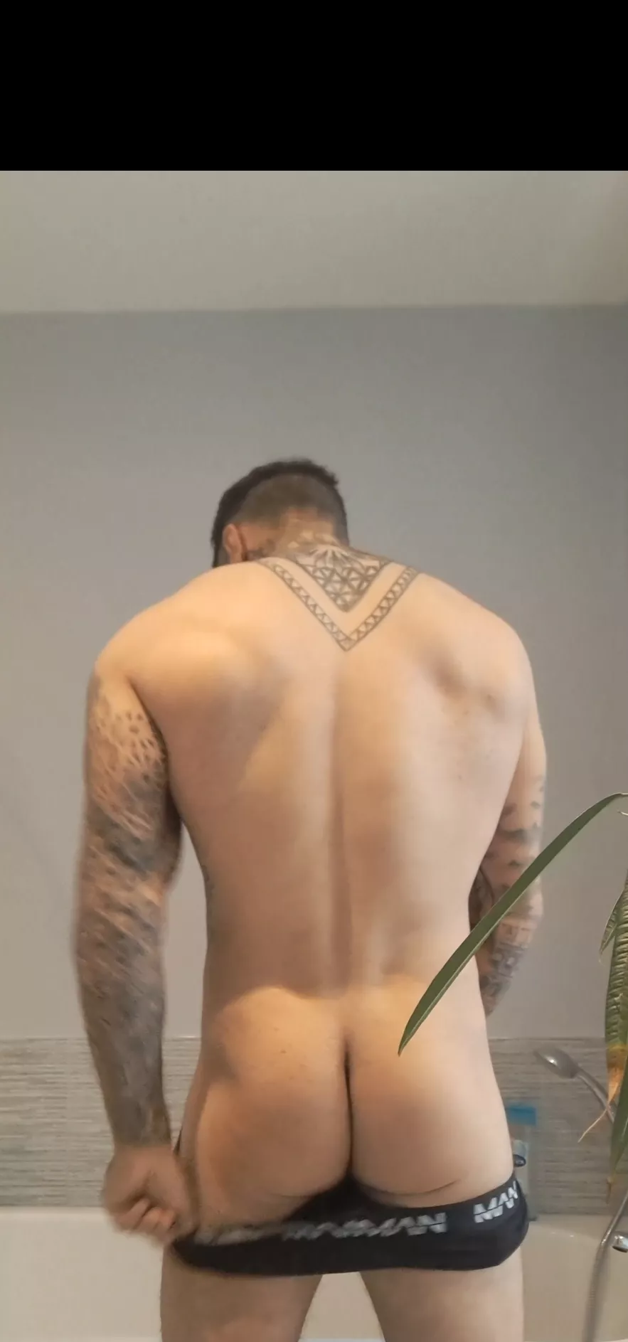 Caught you looking..