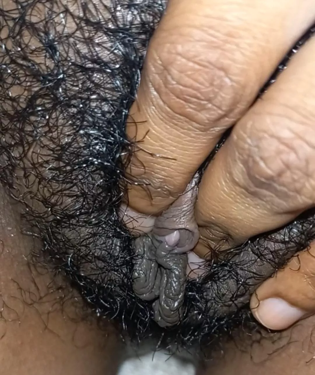 Clit peeping through my HAIRY PUSSY💦💋 FREE ONLY FANS (LINK BELOW)⬇️⬇️ Upcoming video!!