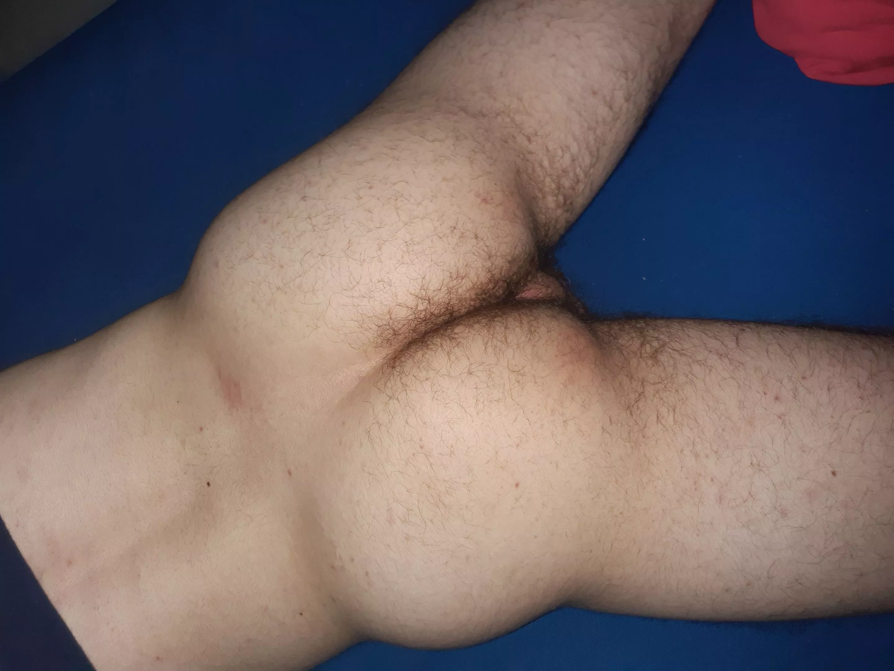 DM if you want to fuck my 19 year old ass!