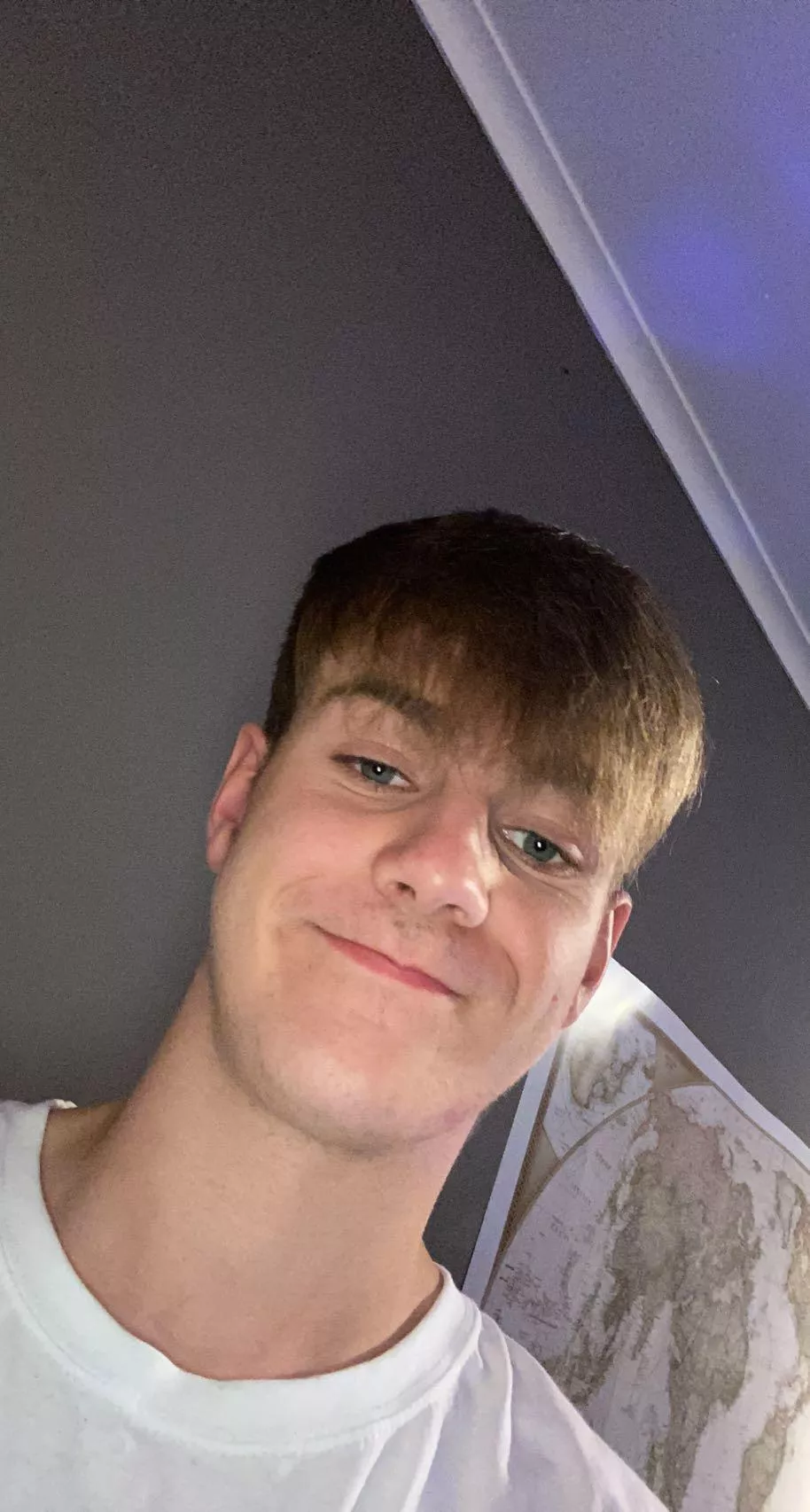 Dm if you want to make a free custom nude pic/vid video request :)