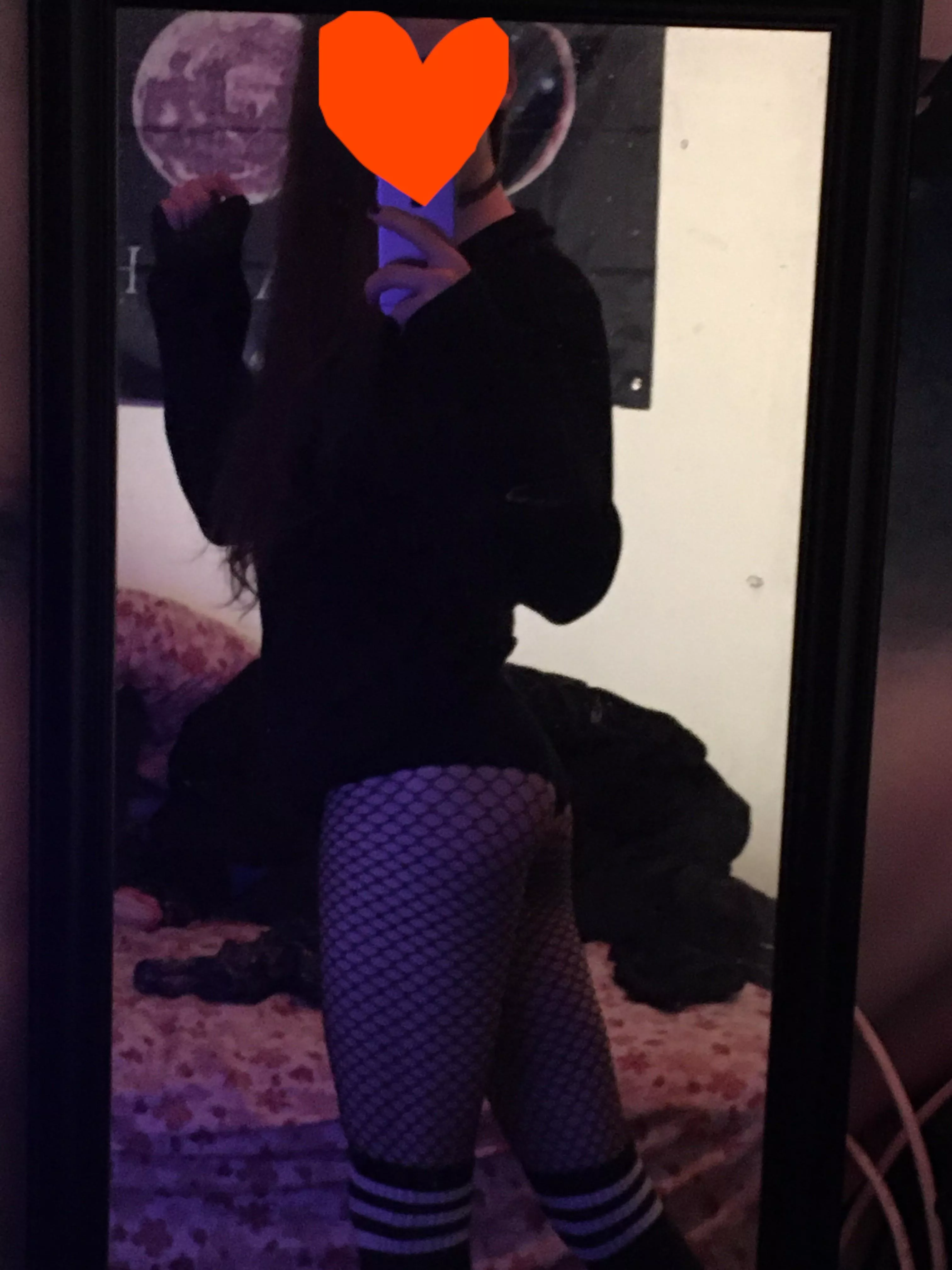 Do you like my new fish nets? 🖤🖤🖤