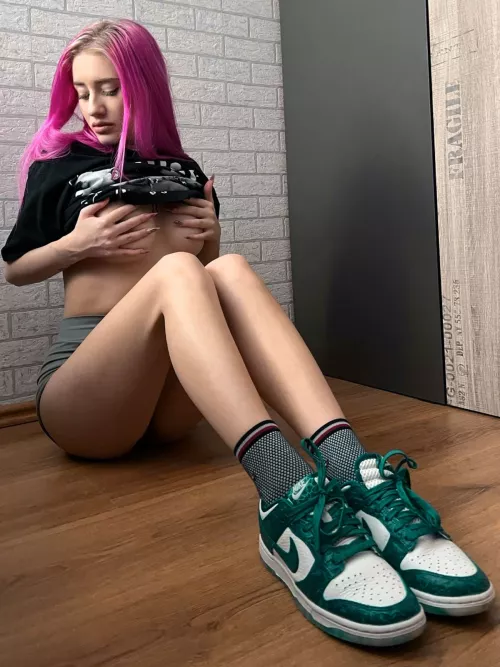 Do you want to hold them?🍒😏