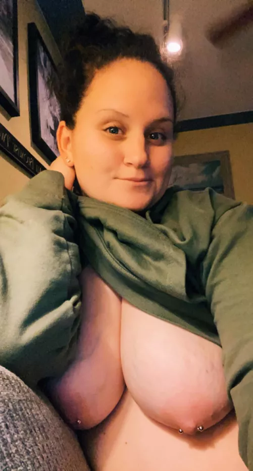 F [34] smash or pass