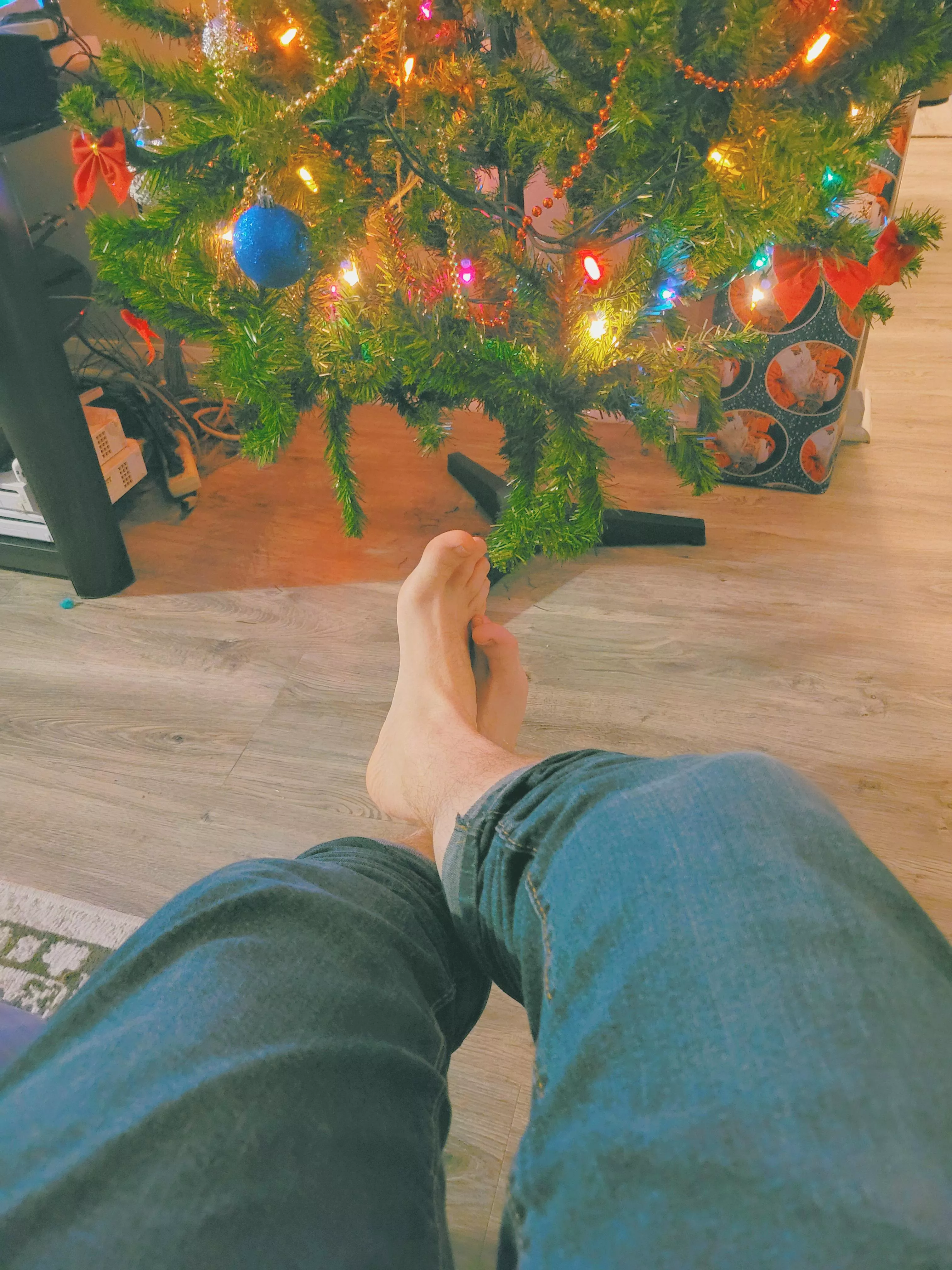 First post here 😈 what do y'all think? 🧦👣