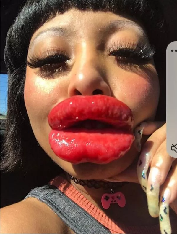 Found this bimbo on insta!