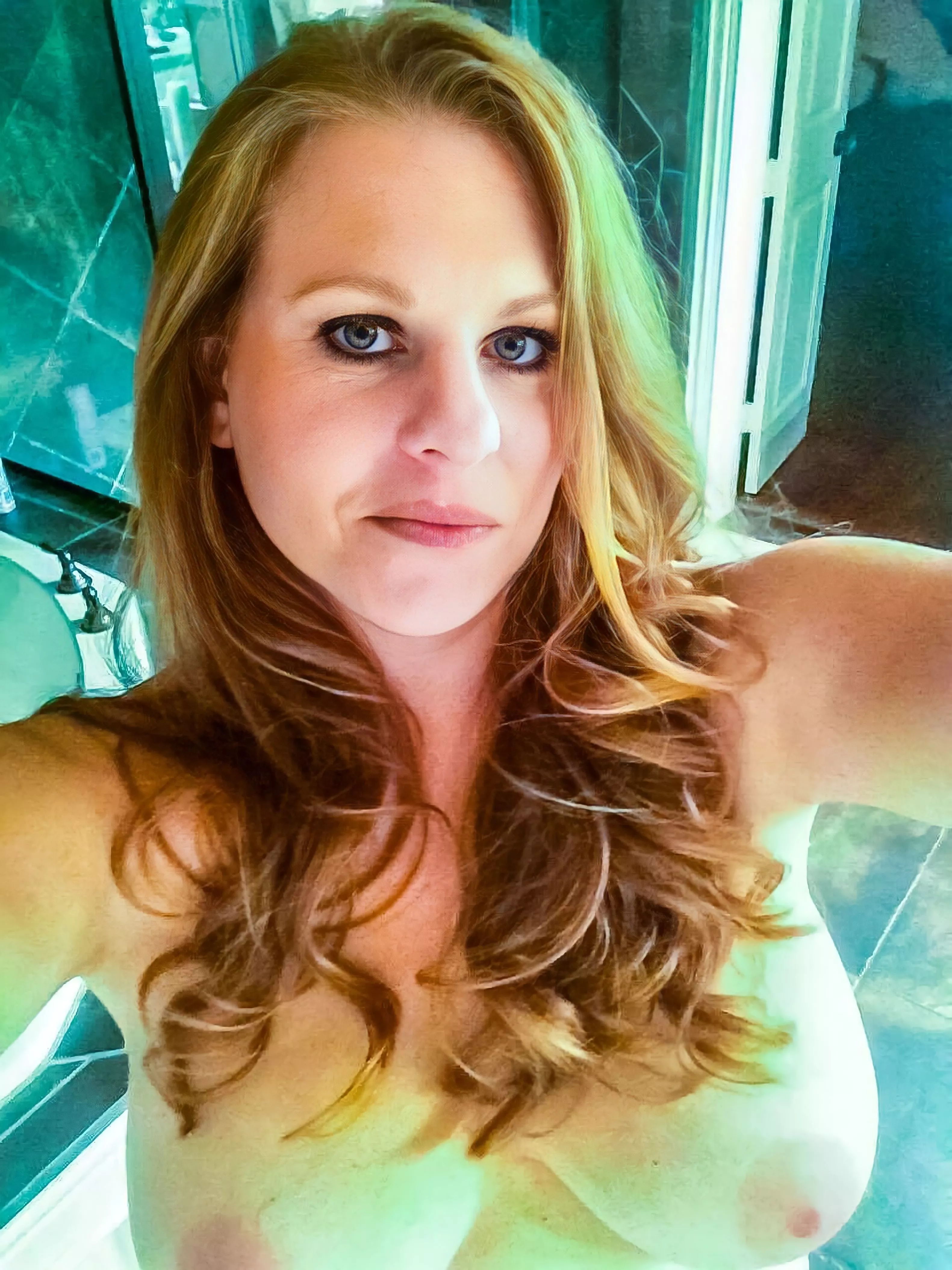 Ginger MILF Bathtime Boobs