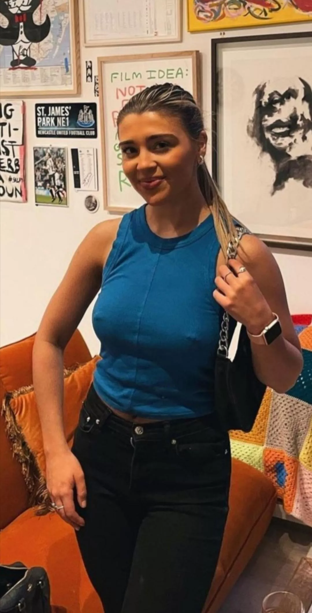 Gonna cut through her top