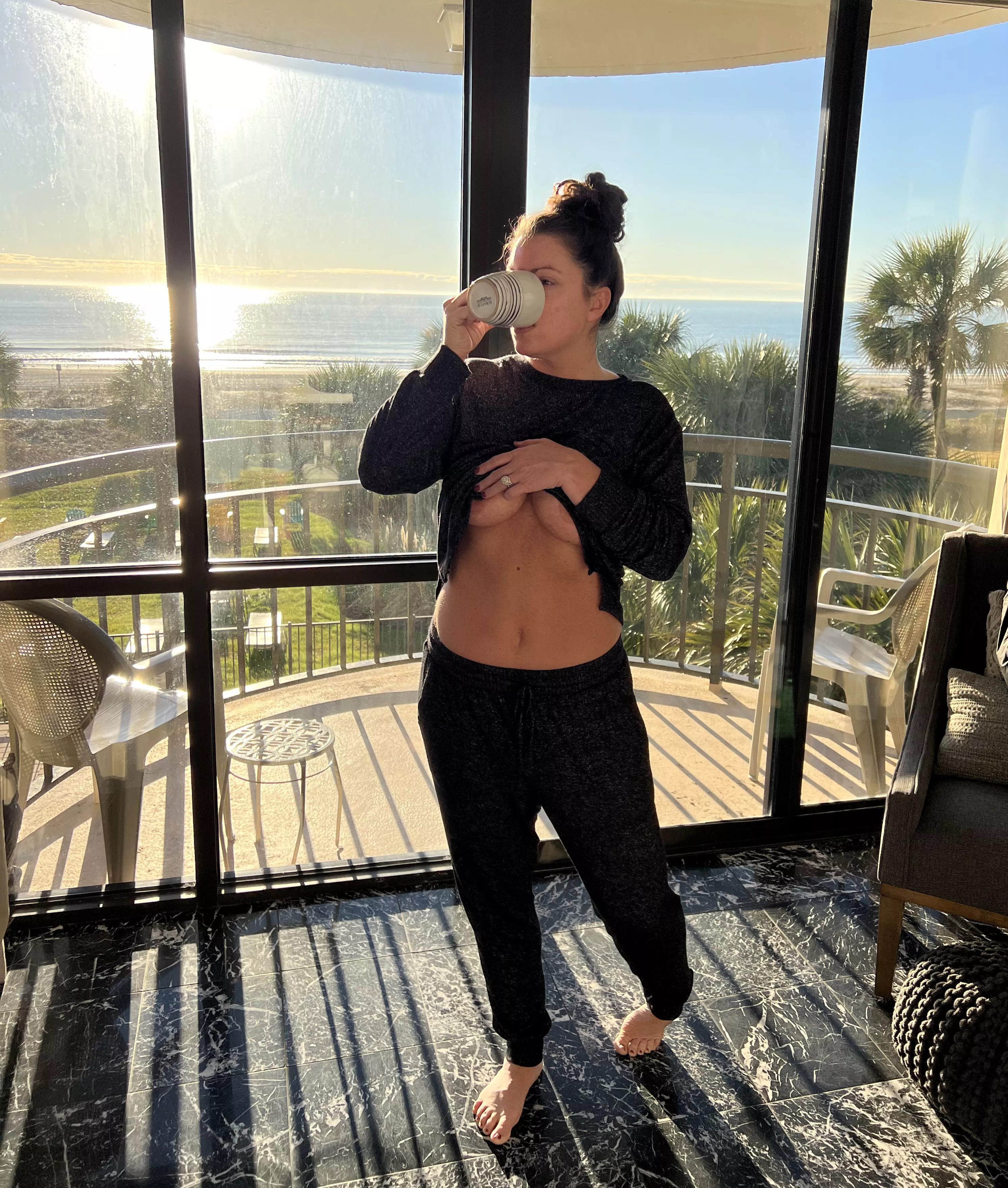 Good morning, babe 😘